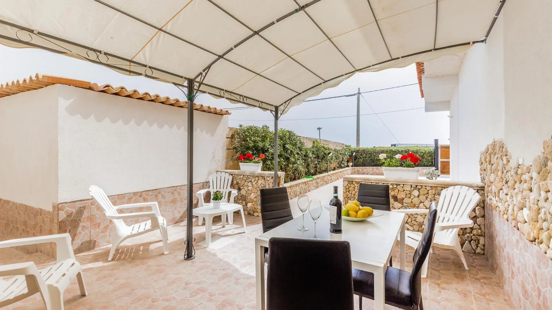בית נופש אבולה Villa Miranda Near The Sandy Beach, Parking & Wifi