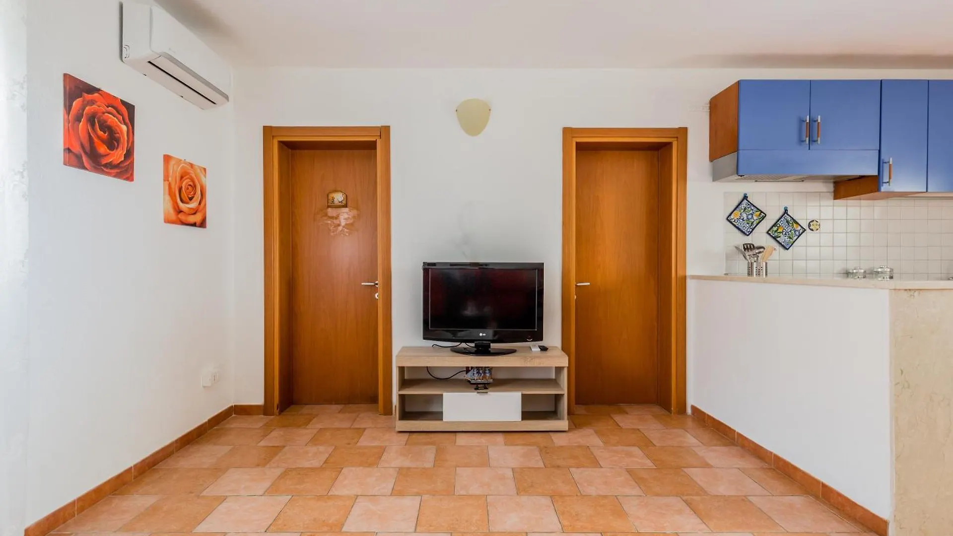 אבולה Villa Miranda Near The Sandy Beach, Parking & Wifi בית נופש