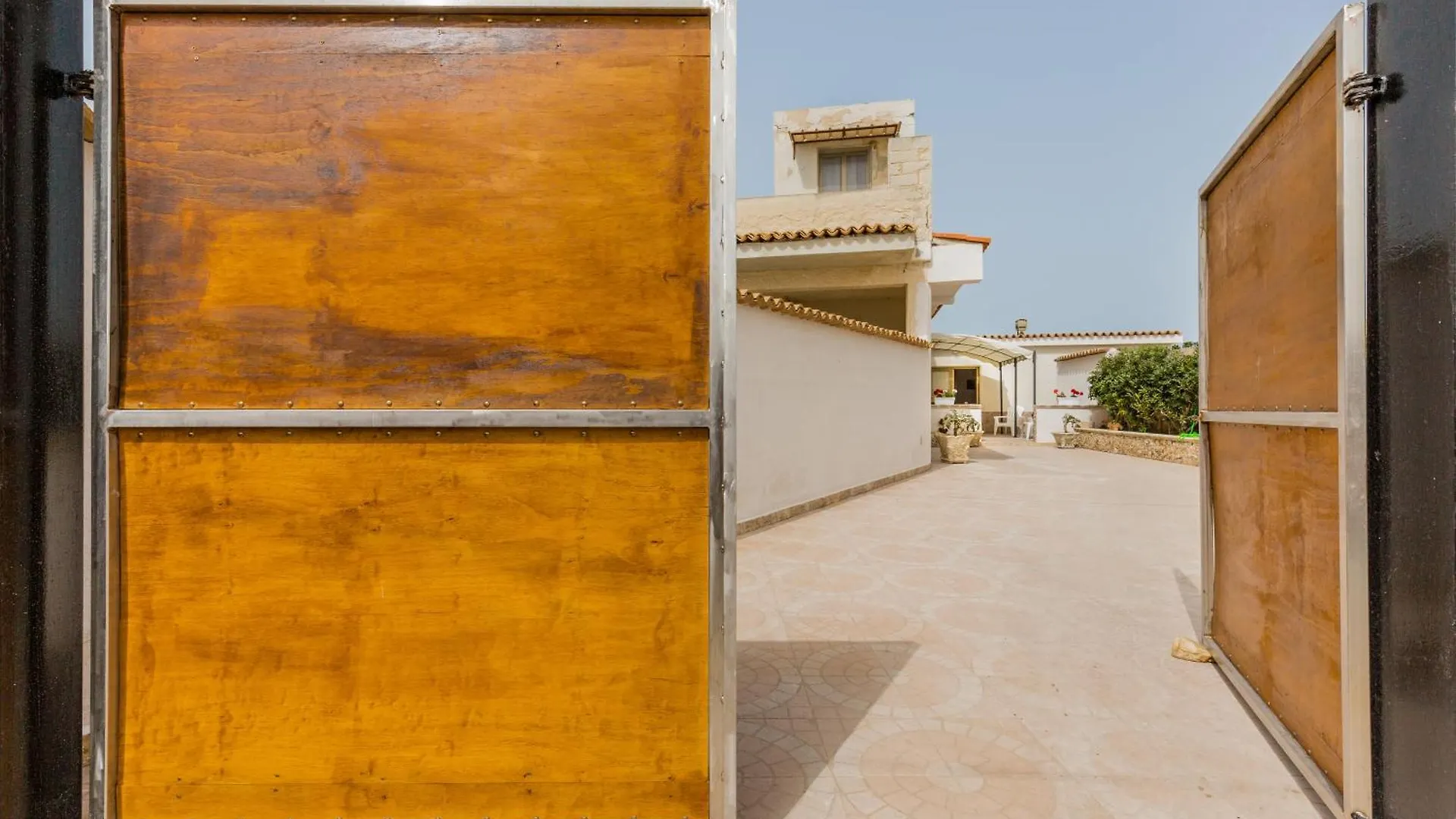 אבולה Villa Miranda Near The Sandy Beach, Parking & Wifi איטליה