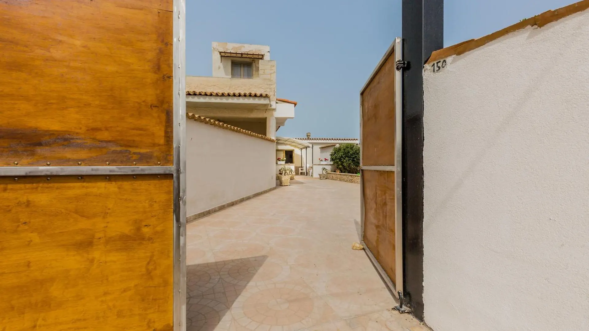 אבולה Villa Miranda Near The Sandy Beach, Parking & Wifi 0*,  איטליה