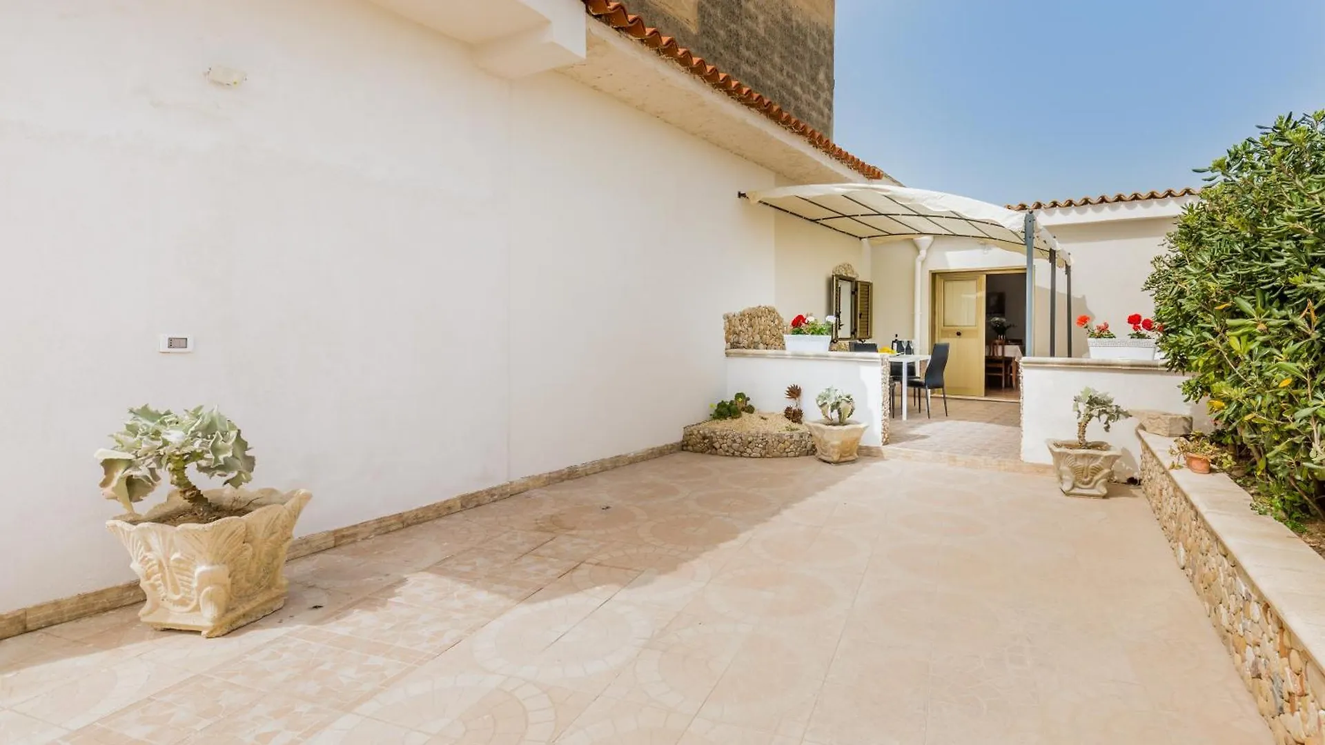אבולה Villa Miranda Near The Sandy Beach, Parking & Wifi בית נופש